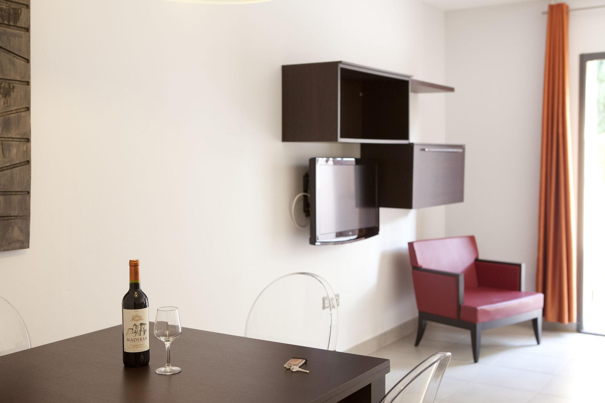 Mas De Valrugues Holifrance Aparthotel Saint-Rémy-de-Provence Екстериор снимка