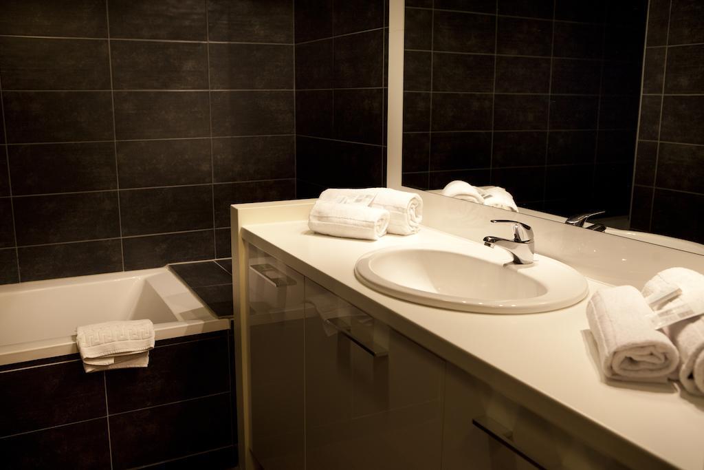 Mas De Valrugues Holifrance Aparthotel Saint-Rémy-de-Provence Екстериор снимка
