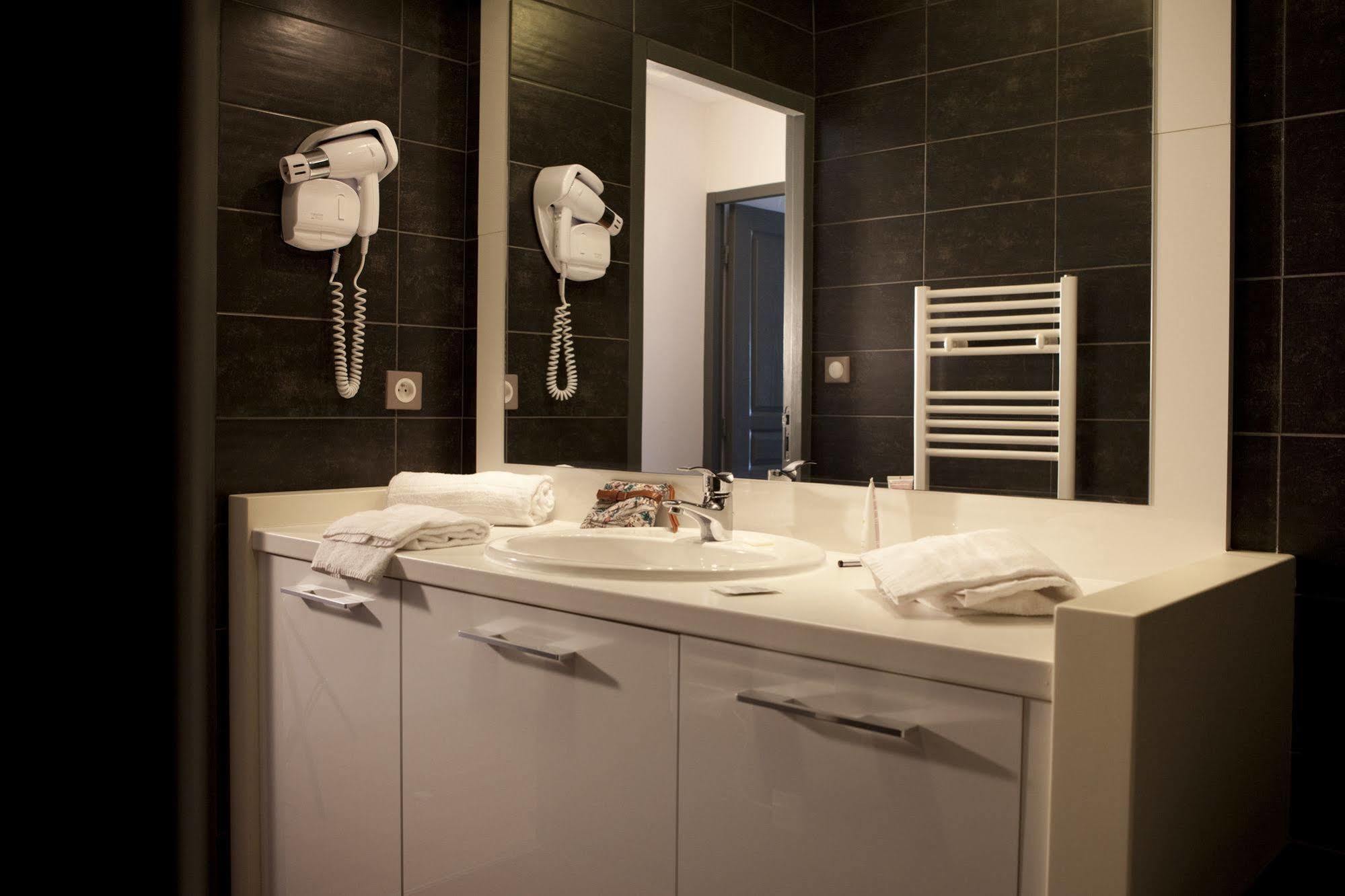 Mas De Valrugues Holifrance Aparthotel Saint-Rémy-de-Provence Екстериор снимка