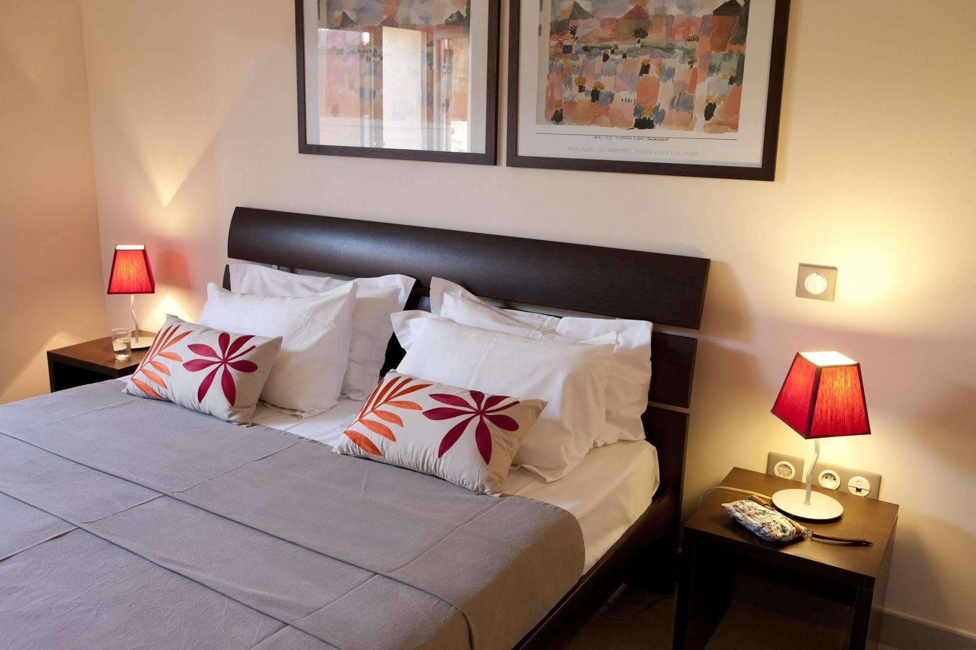 Mas De Valrugues Holifrance Aparthotel Saint-Rémy-de-Provence Екстериор снимка